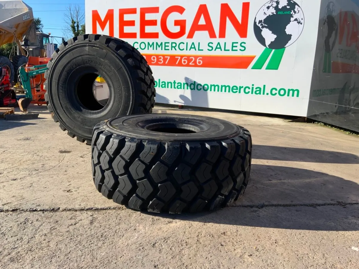 29.5 x 25 ROCKBUSTER SHOVEL  / DUMPER TYRES. - Image 2