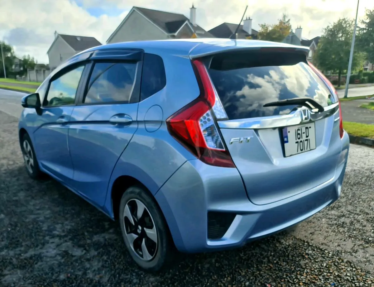 Honda Fit Hybrid NCT 8/2027 /47km - Image 3