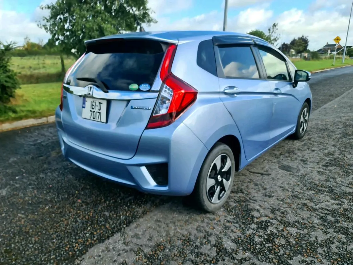 Honda Fit Hybrid NCT 8/2027 /47km - Image 4