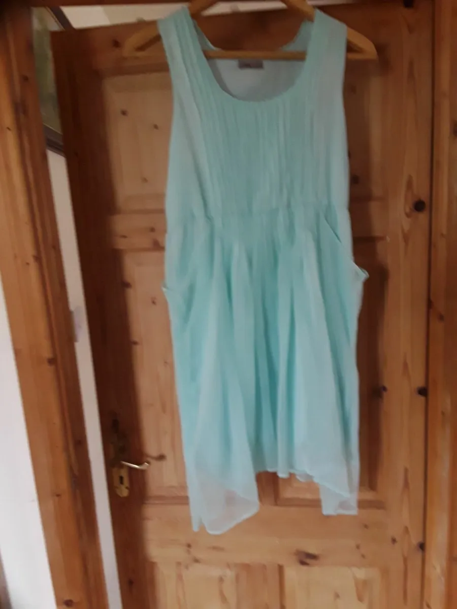 Ladies beautiful pastel green new dress size 12 - Image 2