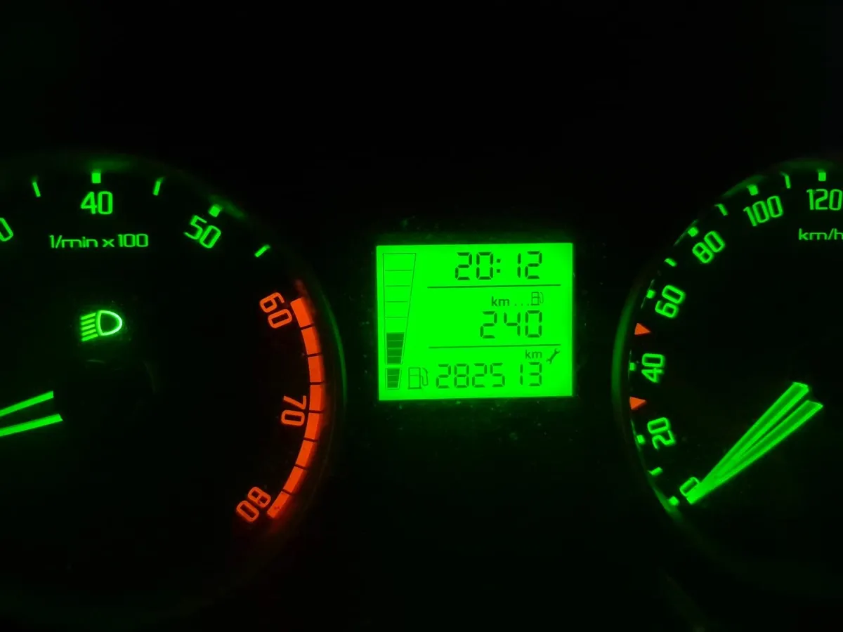 Skoda Roomster 2007 - Image 2