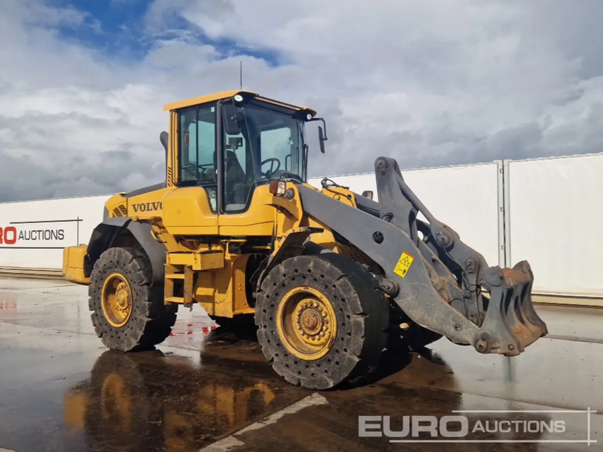 2010 Volvo L90F - Image 4