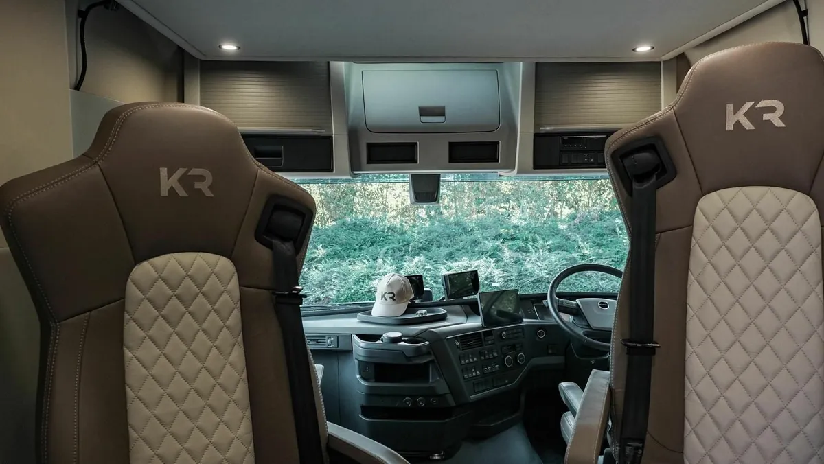 2025 Volvo fh 500 - Image 3