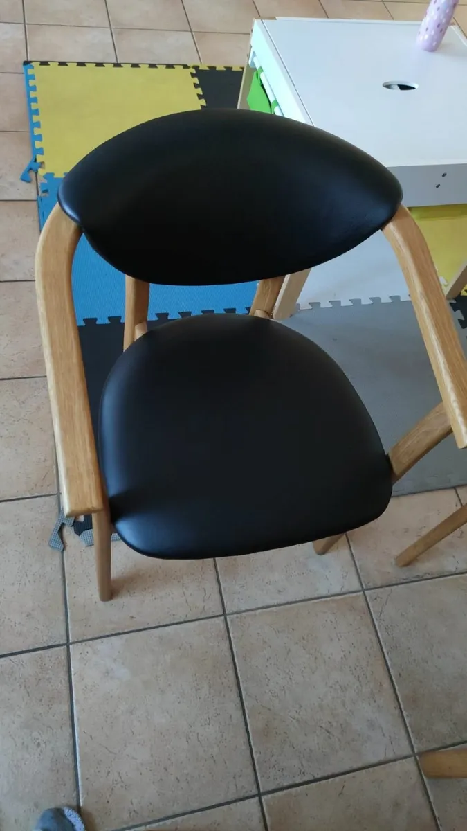 oak leather chairs - Image 1