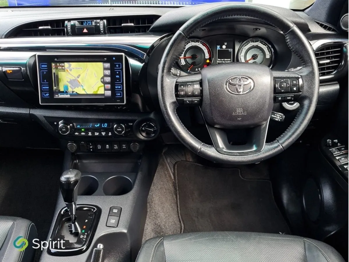 Toyota HiLux Invincible X Auto - Image 4