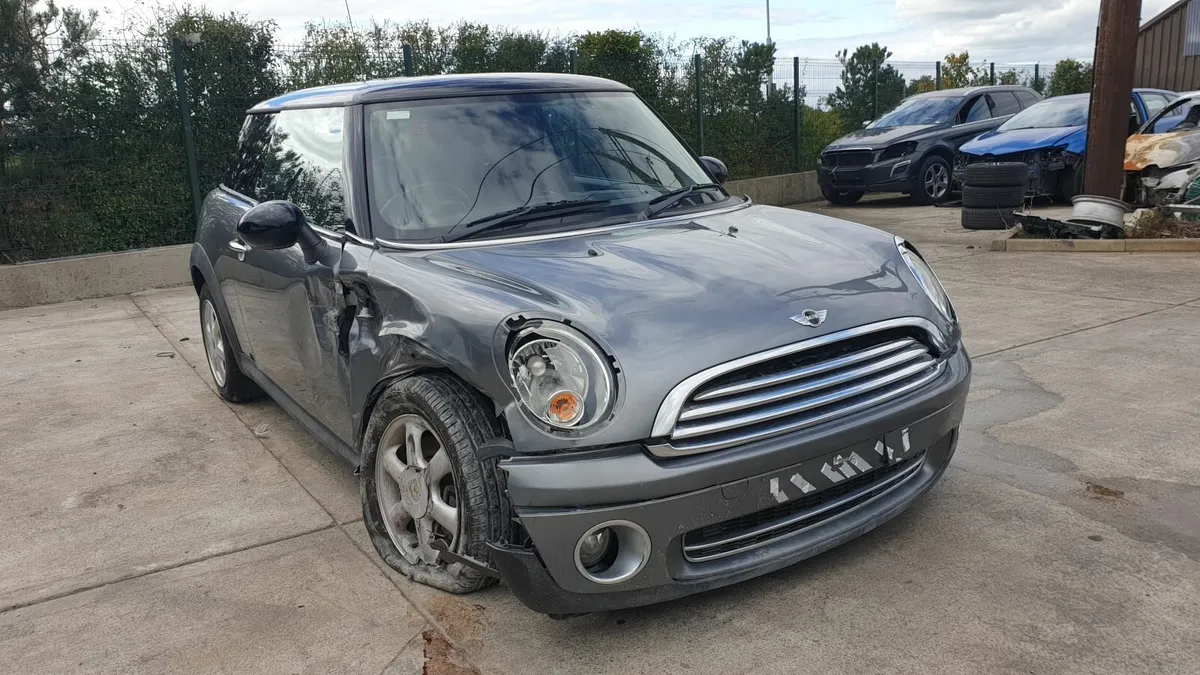 *For parts* Mini One 1.4 petrol 6 speed (2009) - Image 2