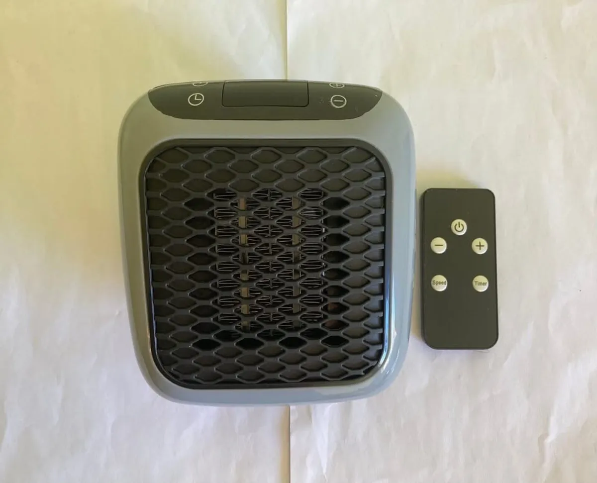 Handy Heater Turbo 800W - Plug In Wall Heater - Image 2
