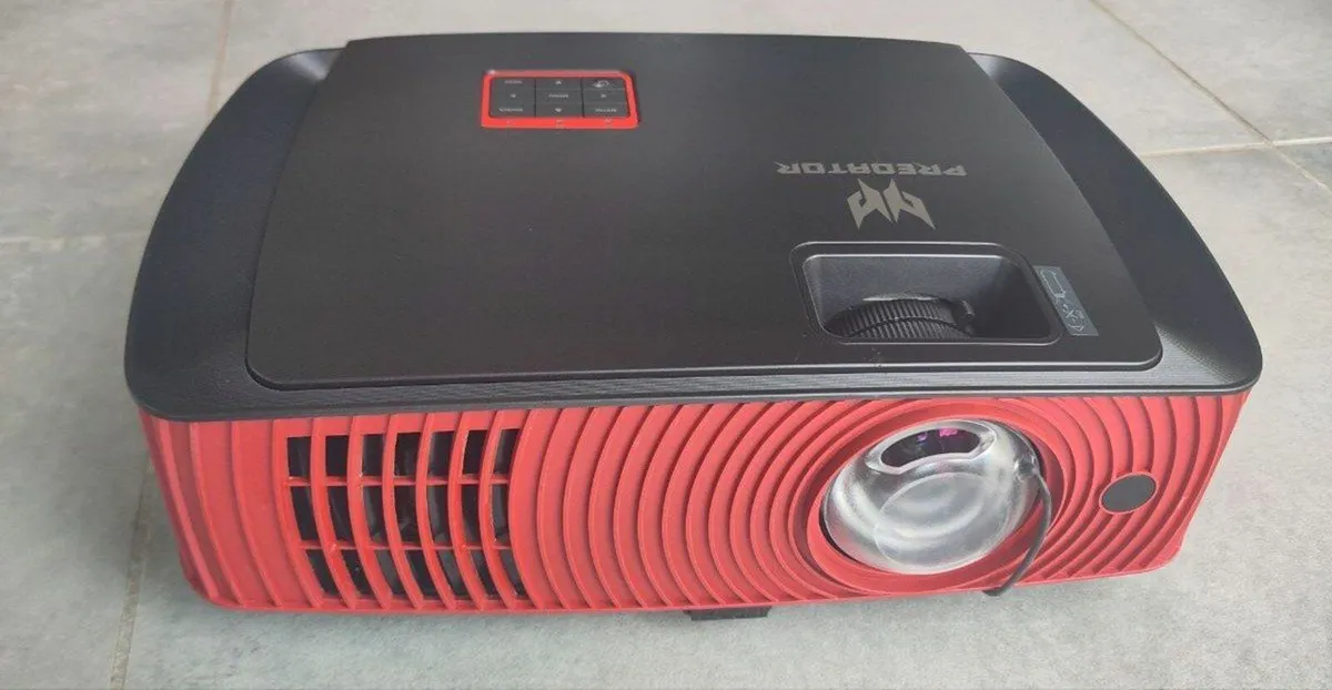 Acer Predator Z650 Full HD Short Throw Projector - Image 1