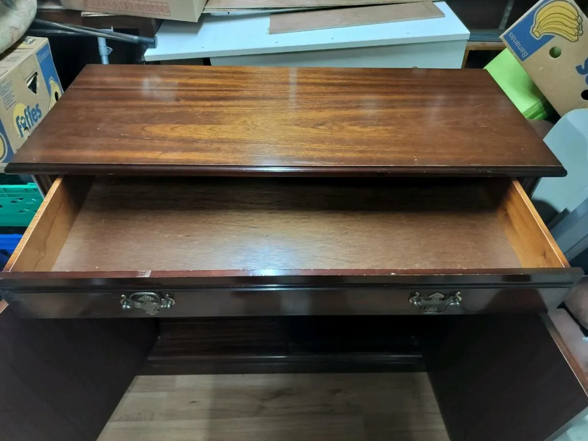 Cabinet - Image 3
