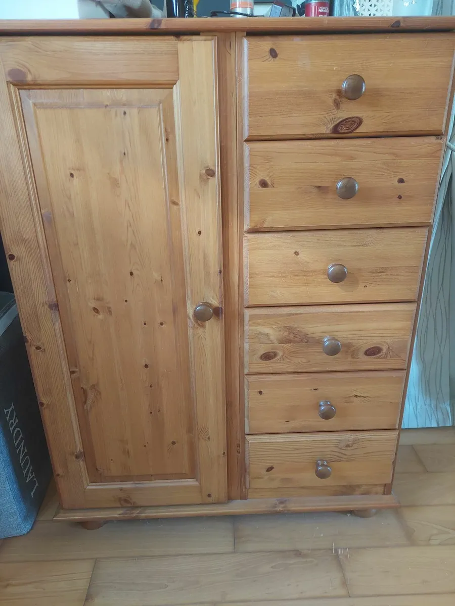 Bedroom furniture - Image 2