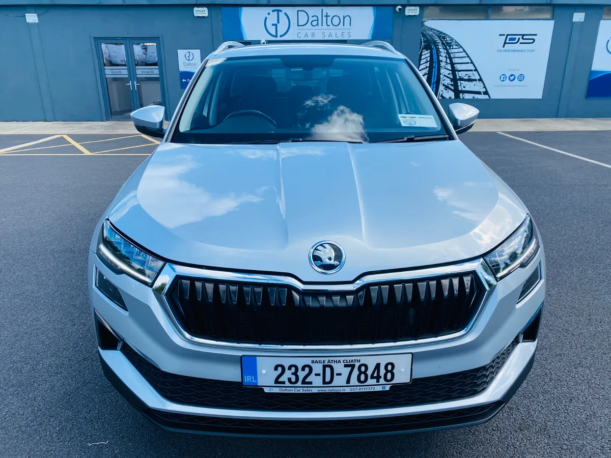 SKODA KAROQ AMBITION 2.0 TDI 2023 (232) - Image 3