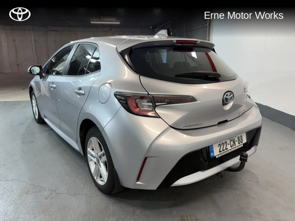Toyota Corolla HYBRID LUNA H/B 4DR AUTO - Image 3