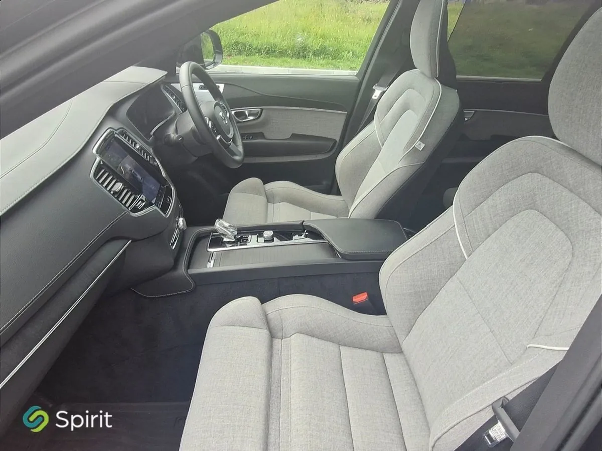Volvo XC90 T8  plug In Hybrid  AWD Ultimate (brig - Image 4