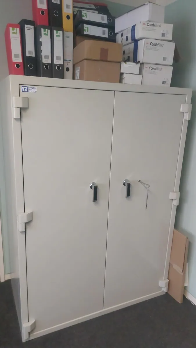 Atlas 1900 Double Door Safe - Image 2