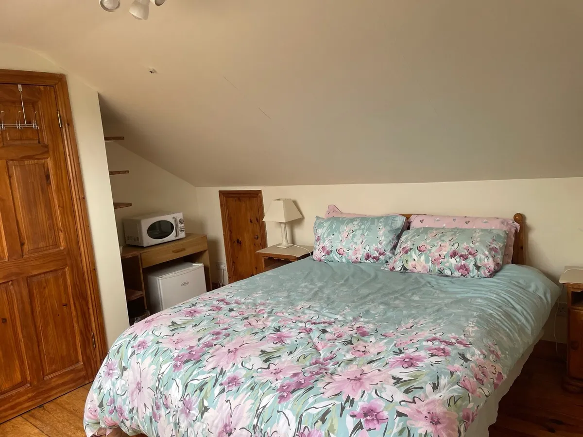 Room to let to student. - Image 2