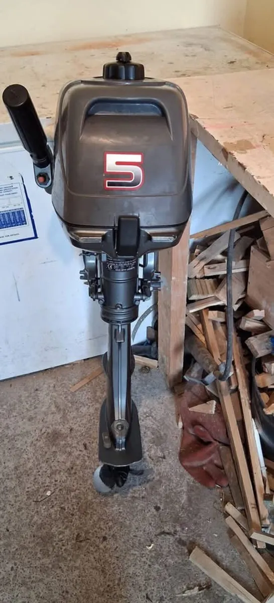 Suzuki 5hp short shaft 2 stroke - Image 3
