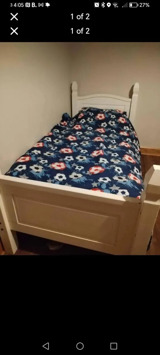 Solid wooden bed - Image 1