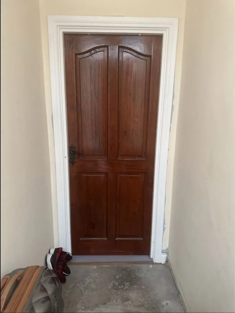 Free job lot of 7 internal doors - Image 1