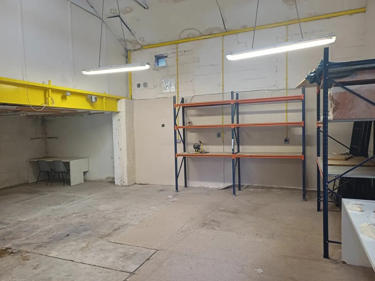 1250 sq.ft storage / work shop  for rent - Image 1