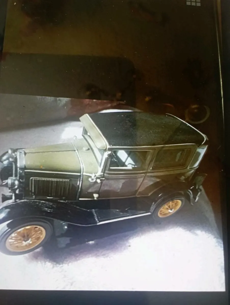 SUN STAR VINTAGE FORD MODLE A TUDOR SADAN 1931. . - Image 1