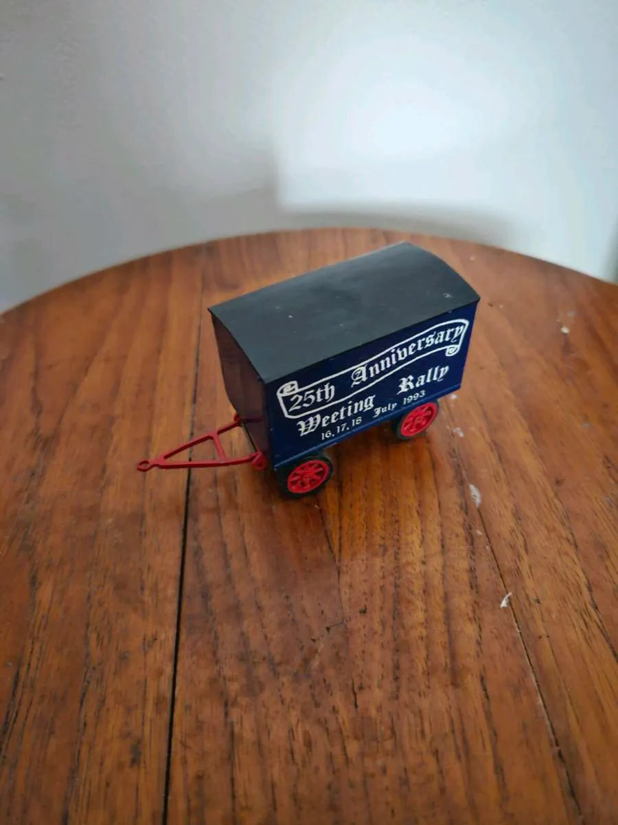 Corgi Trailer 1.50 Circus Fair Ground Showmans - Image 1