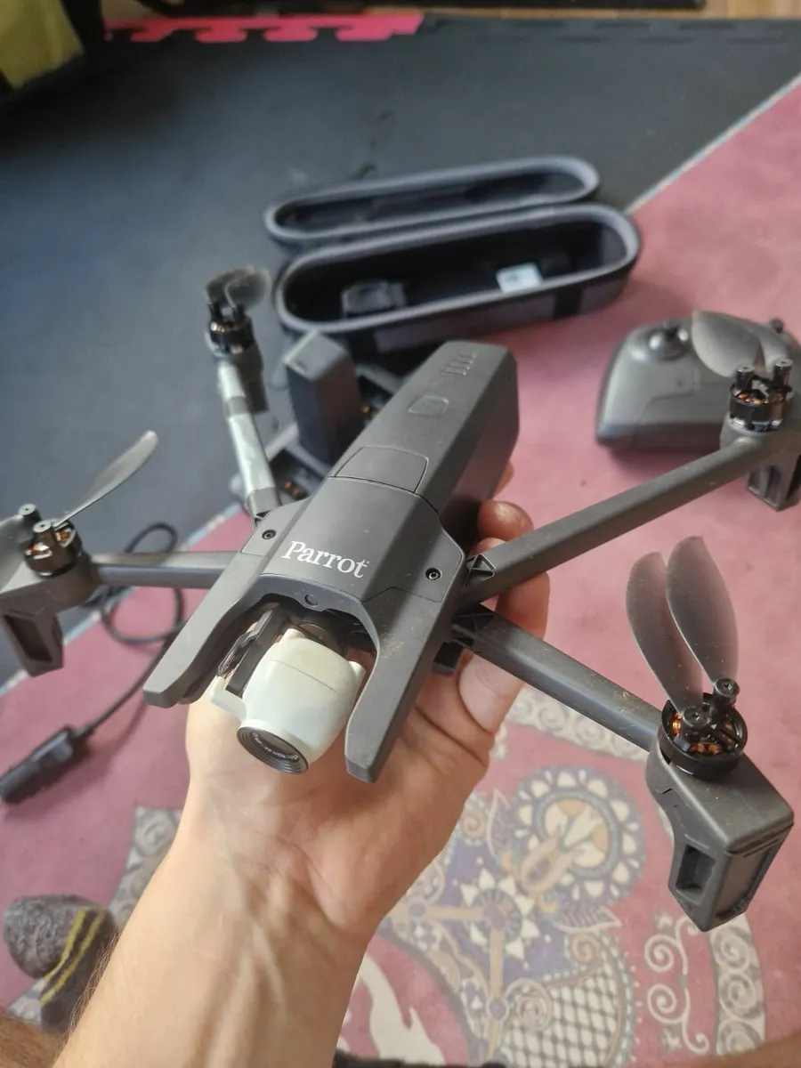Parrot Anafi Drone - broken - see description - Image 1