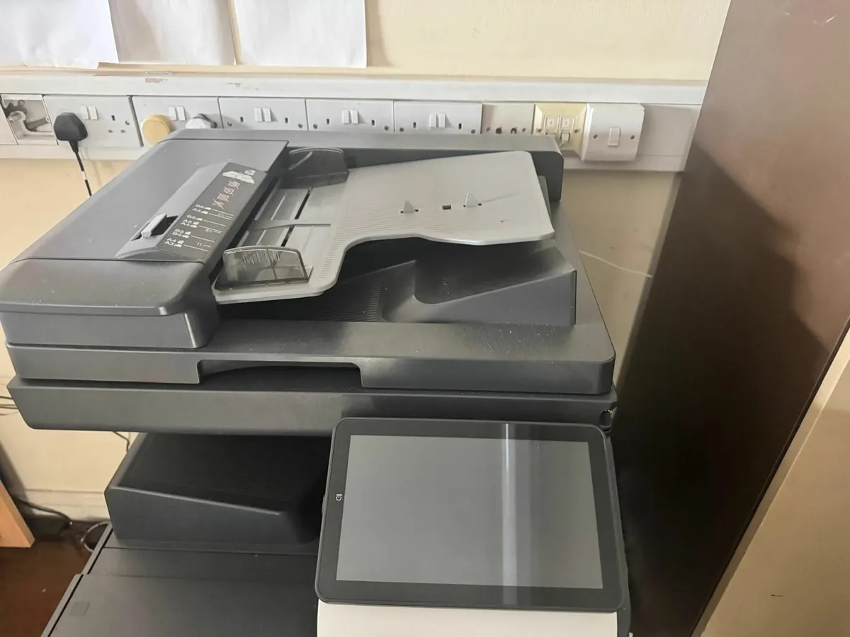 Printer & office equipment - Image 1