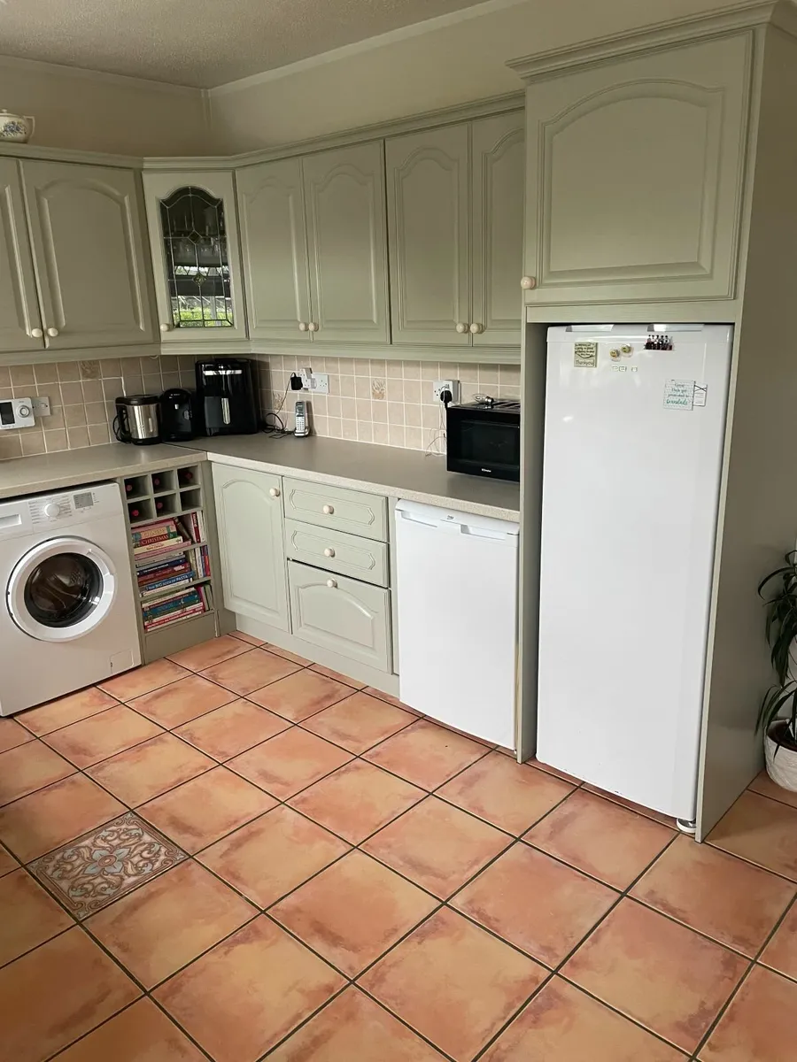Solid Wood Fitted Kitchen - Image 4