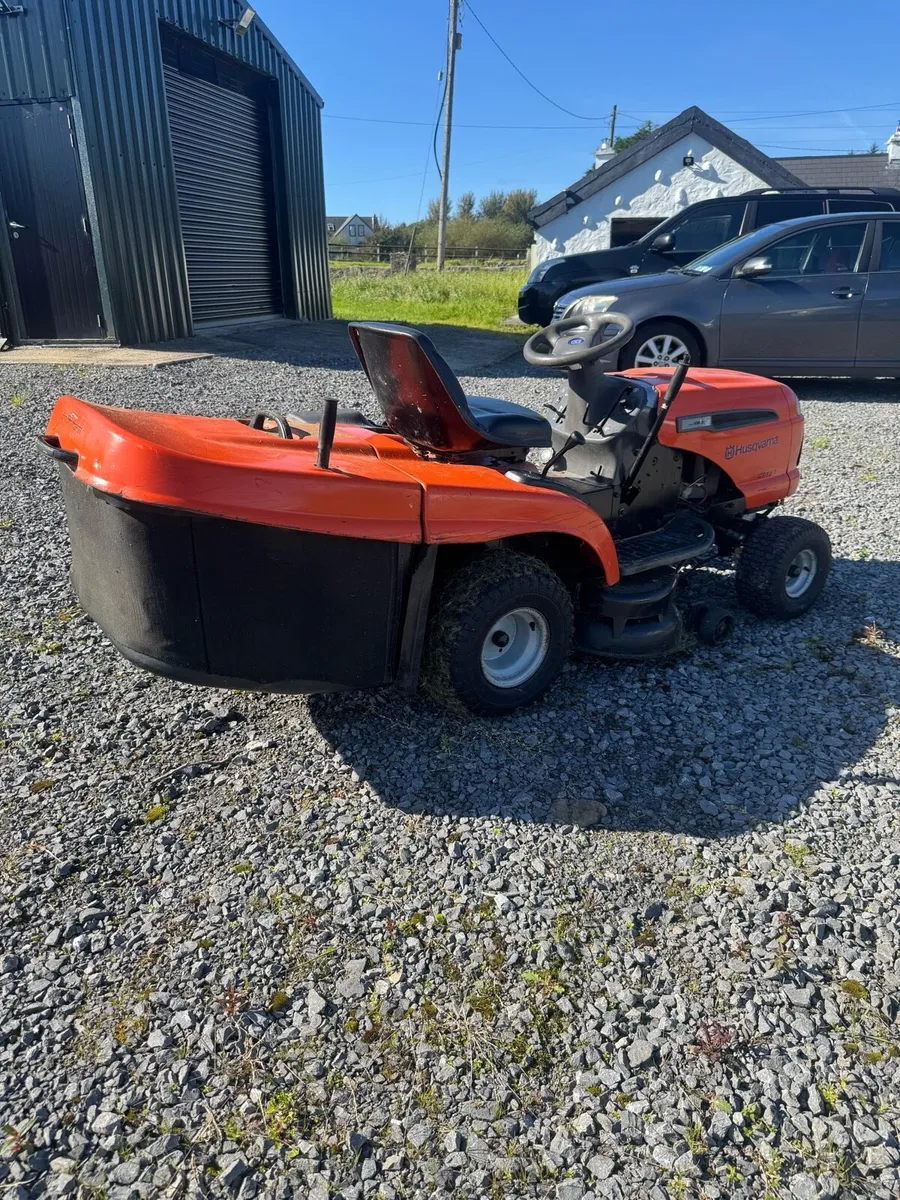 Husqvarna ct151 ride on mower - Image 2