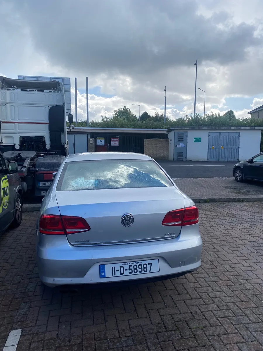 Volkswagen Passat 2011 - Image 1