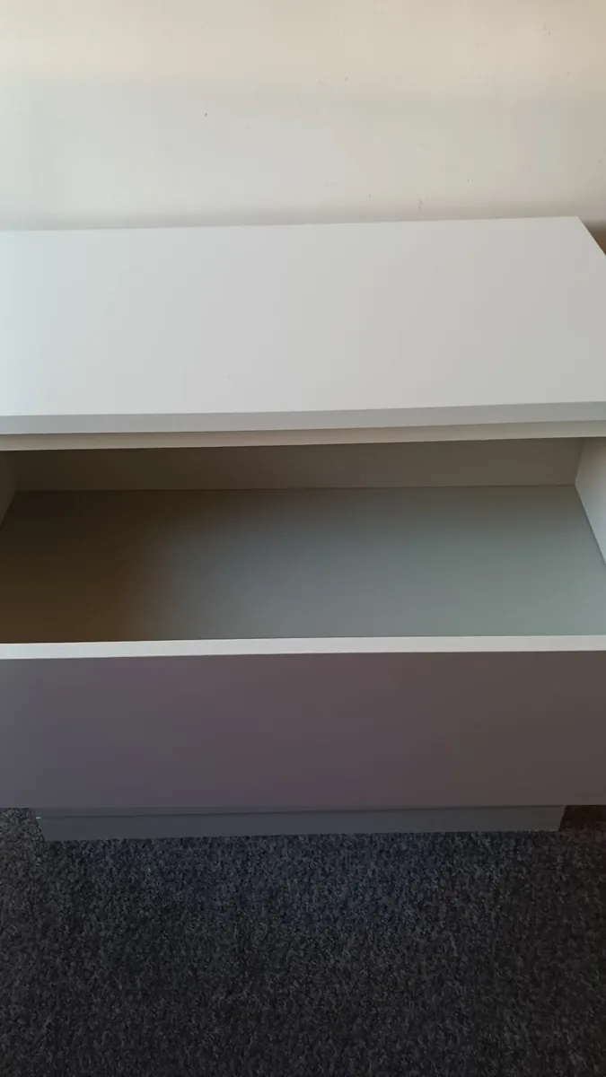 Chest drawers - Image 1