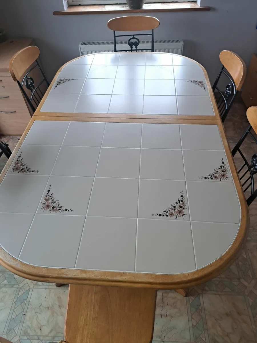 Kitchen table and 6 chairs - Image 3