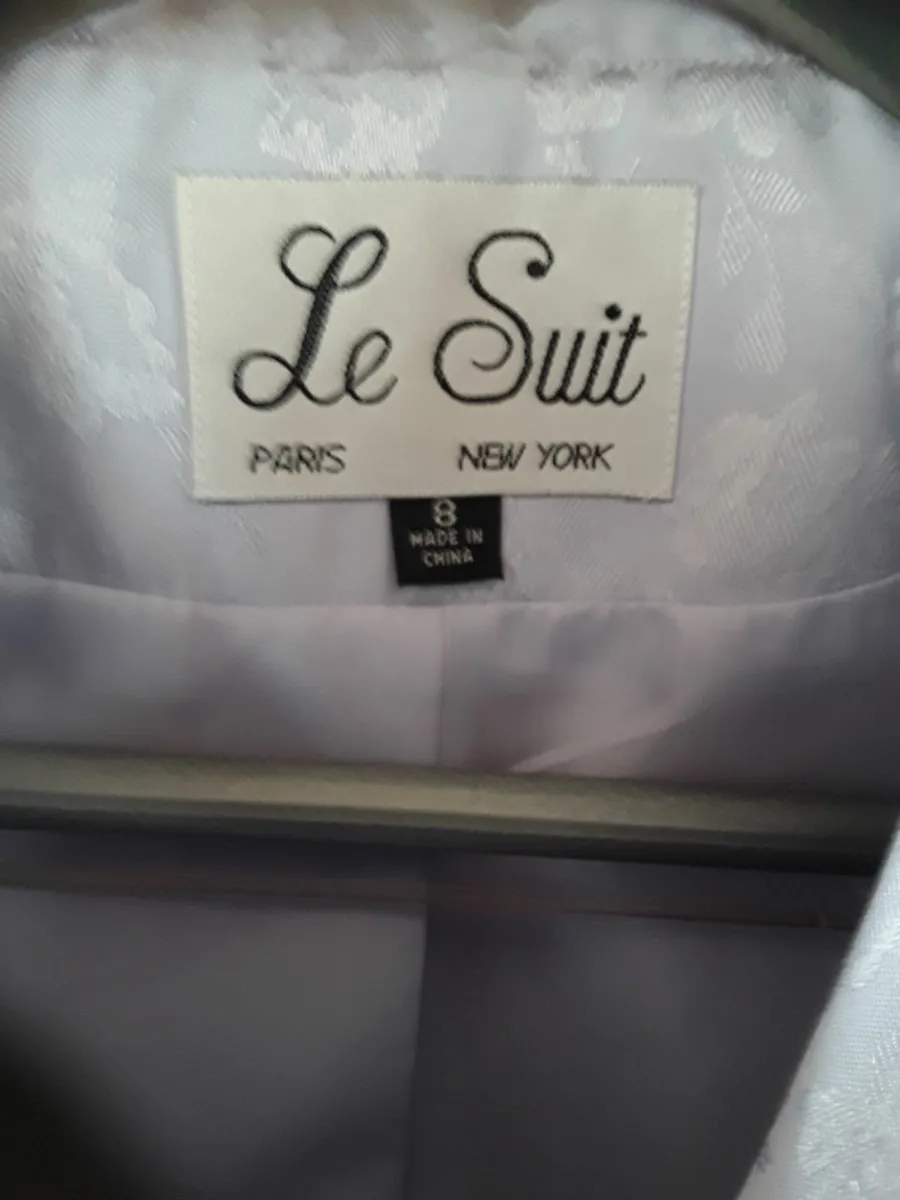 Beautiful vintage suit jacket and skirt - Image 2