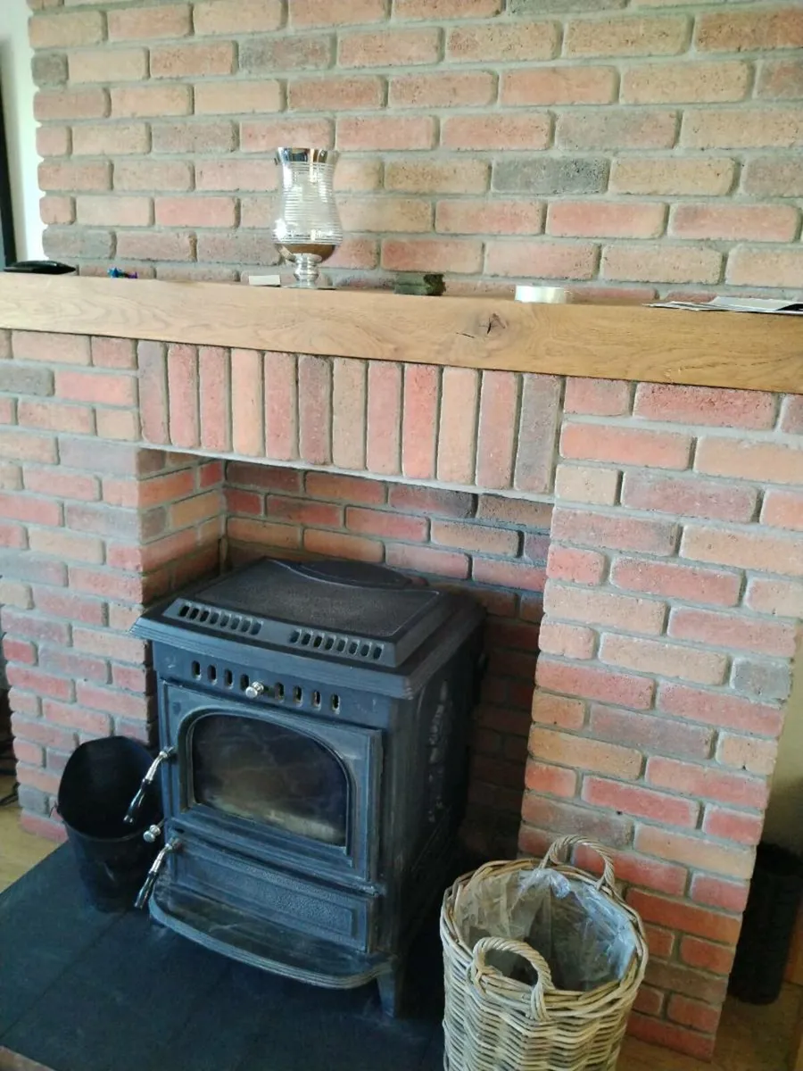 Wooden beam - Image 1