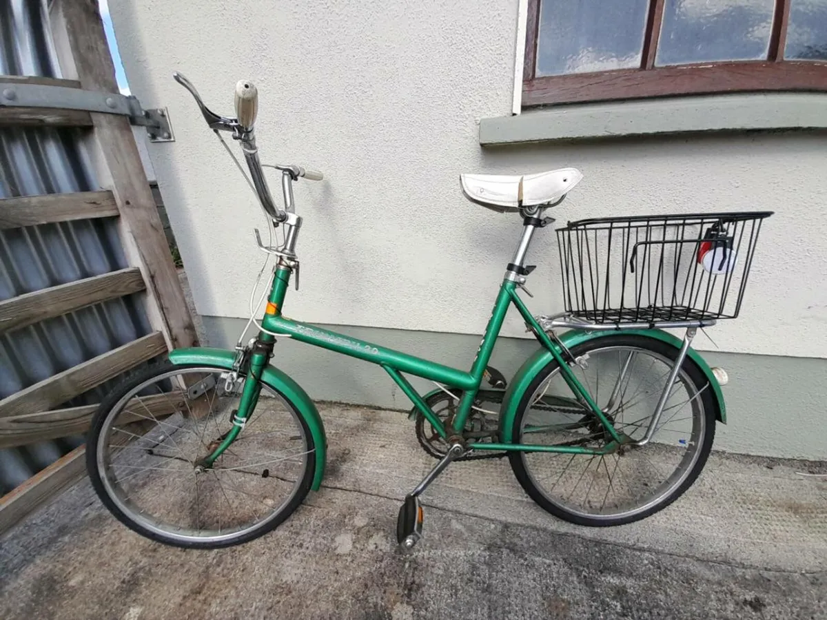 Retro Triumph 2.0 city bicycle - Image 1