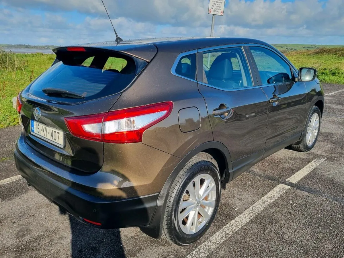 Nissan Qashqai 2015 SV Low Kms - Image 4