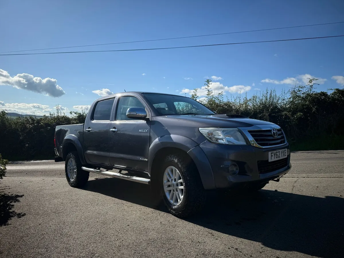 Toyota Hilux invincible 2012 69000miles - Image 2