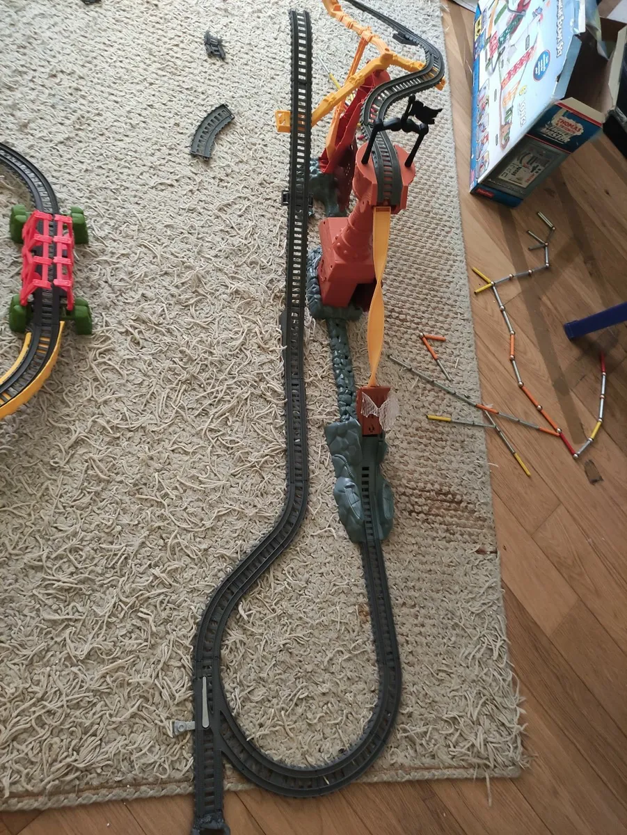 limited edition Thomas and friends shipwreck rails - Image 3