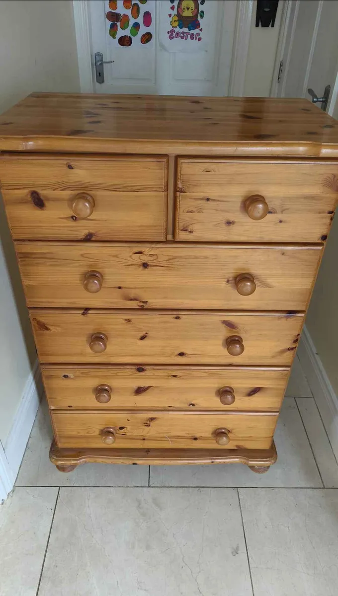 Solid pine wood chest of drawers - Image 1