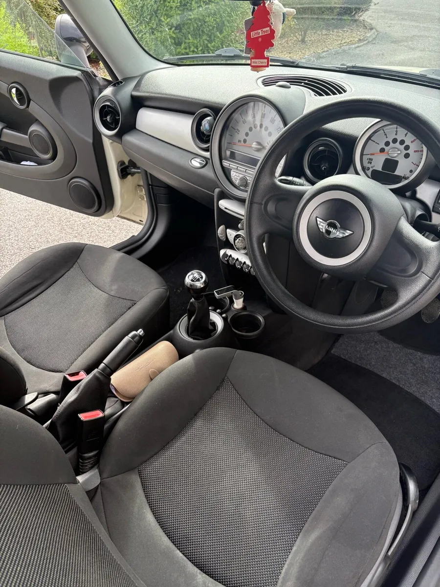 MINI COOPER 2009 FOR SALE *OPEN TO NEGOTIATIONS* - Image 3