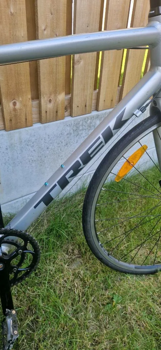 Trek 01 road bike ( serviced )( delivery ) - Image 4