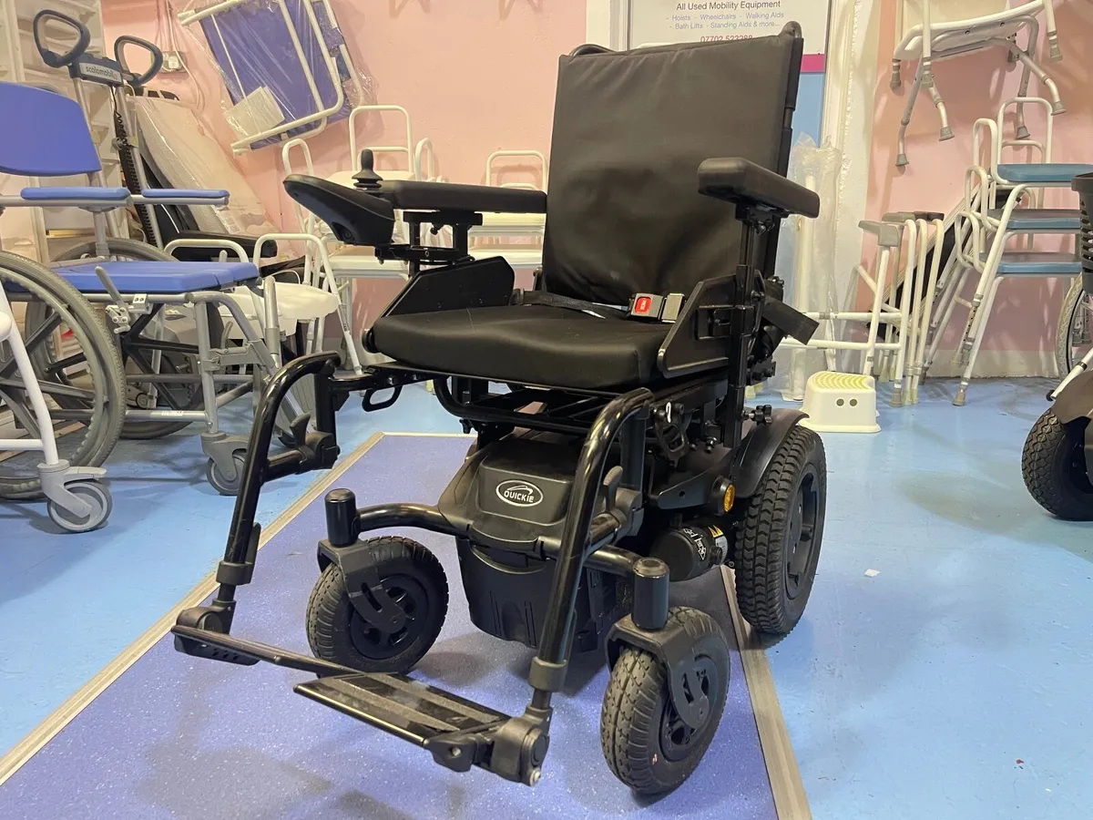Sunrise Medical Quickie Q200R Electric Wheelchair - Image 3