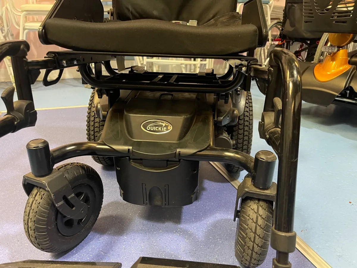 Sunrise Medical Quickie Q200R Electric Wheelchair - Image 4