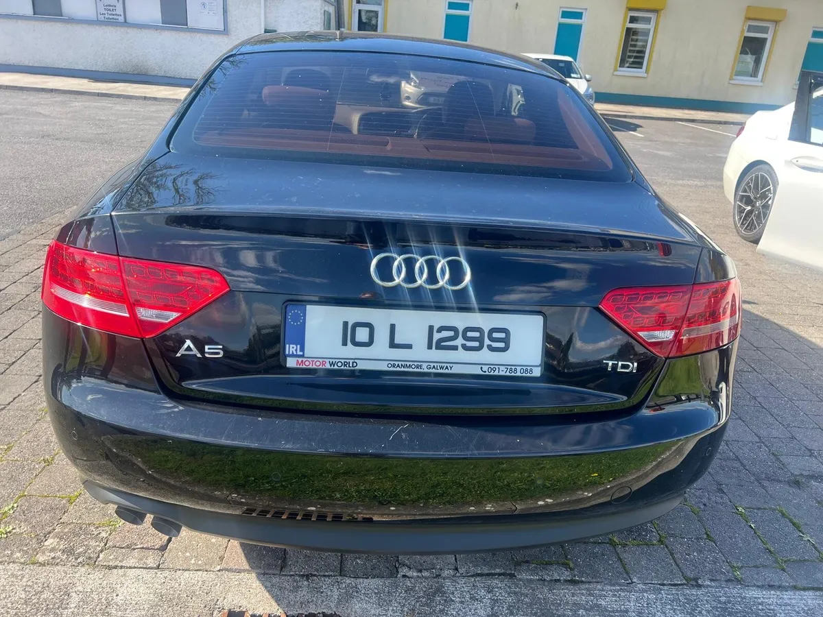 Audi A5 2010 - Image 2