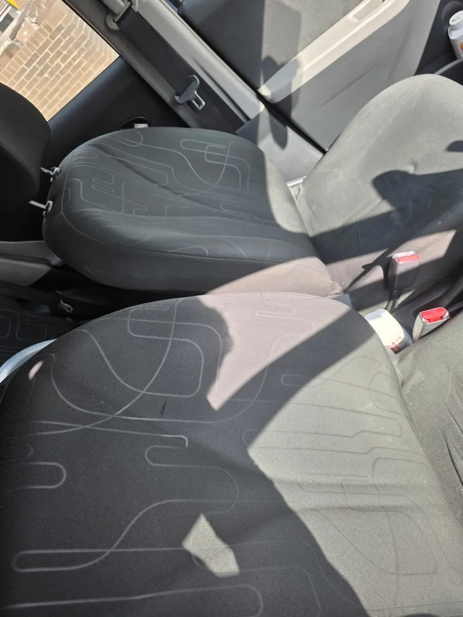 Toyota Yaris - Image 3