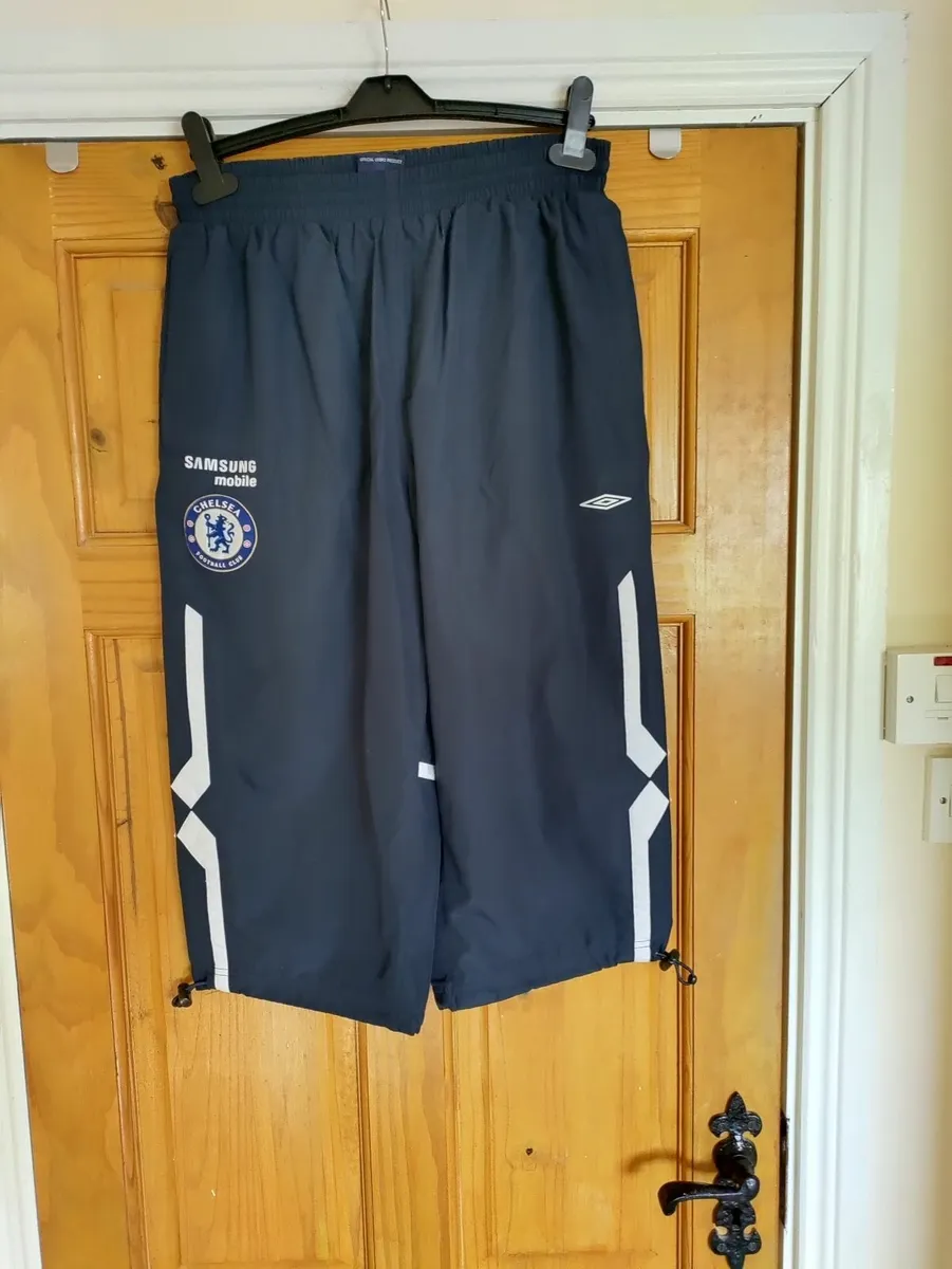 Retro Chelsea FC top&pants L/XL - Image 2