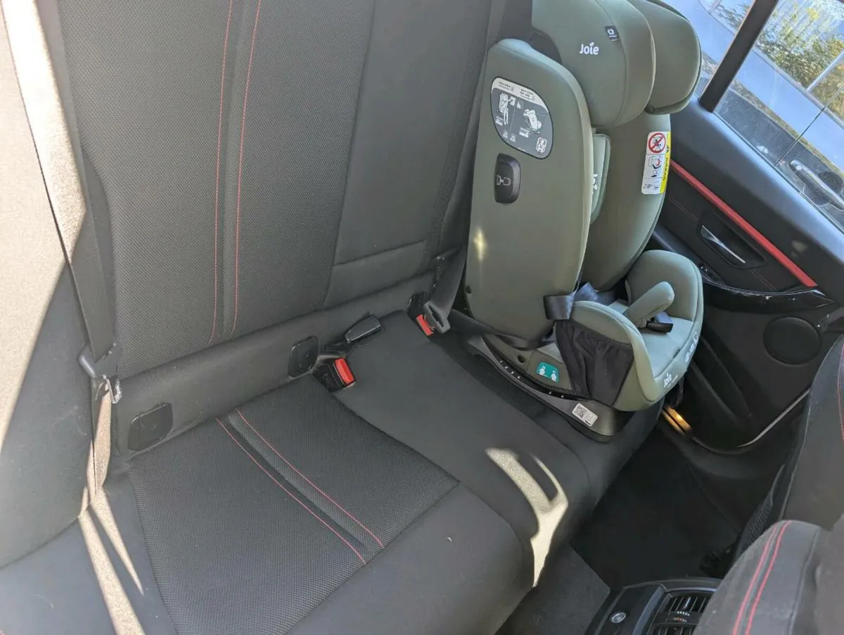 Bmw 330e - Image 4