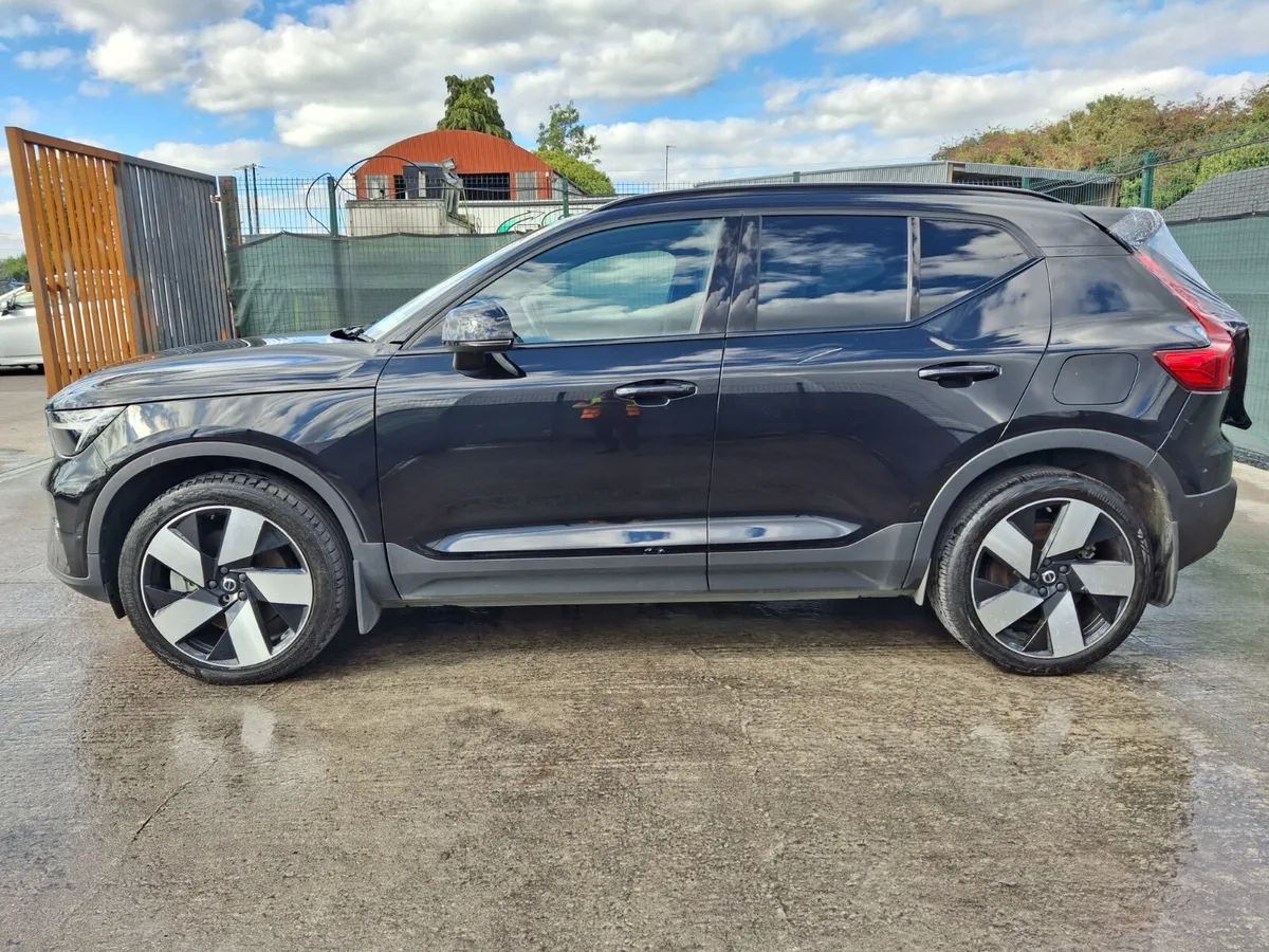 222 Volvo XC40 Ev .Drive home - Image 3