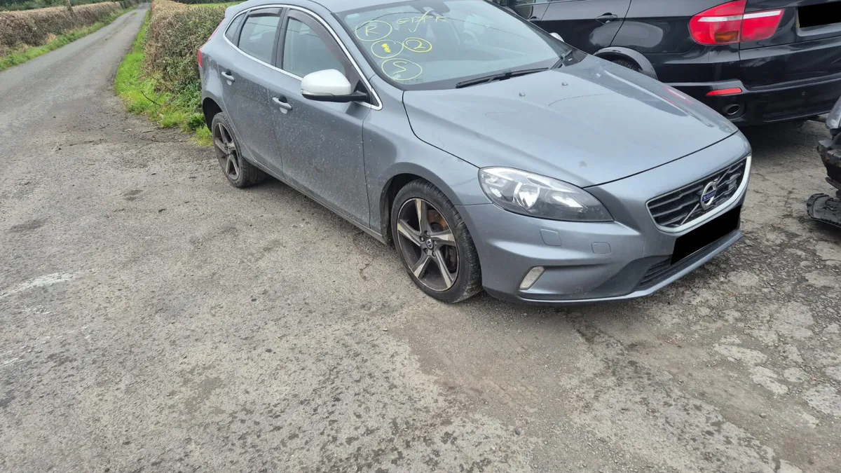 2015 Volvo V40 2.0d Diesel For Breaking! - Image 3