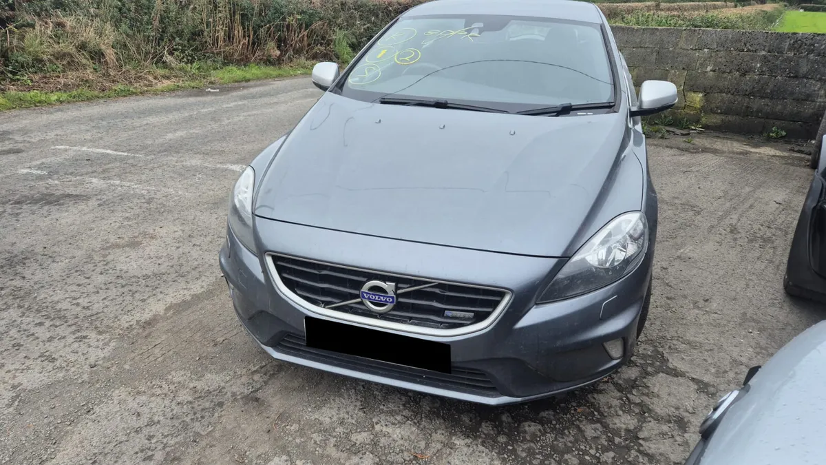 2015 Volvo V40 2.0d Diesel For Breaking! - Image 4